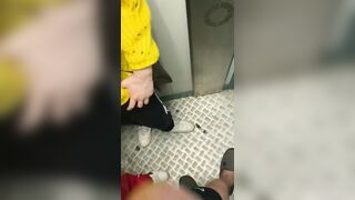Amateur real sex in the elevator