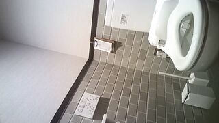 Hot teen girls peeing
