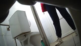 Hd girls peeing