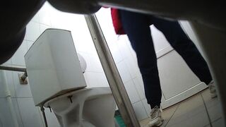 Hd girls peeing