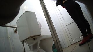 Girls peeing youporn