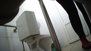 Girls peeing youporn