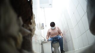 Women toilet voyeur