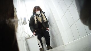  Toilet Voyeur