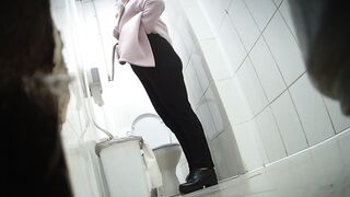 Spy toilet masturbation