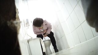 Spy toilet masturbation