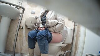 Pictures of girls peeing