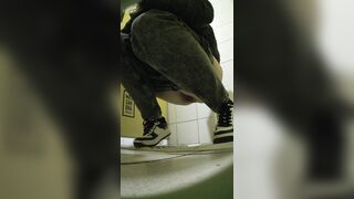 Anime girls peeing in diapers
