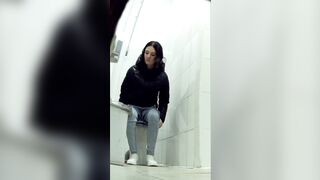 Peeing girls pictures