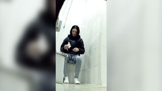 Peeing girls pictures