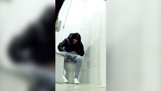 Peeing girls pictures