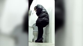 Old granny pissing porn