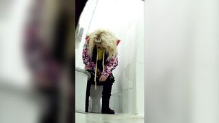 Pissing while fucking porn