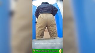 Girls peeing like a boy