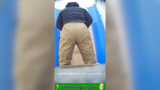 Girls peeing like a boy