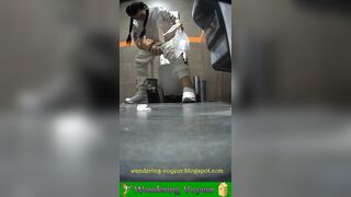 Fortnite girls peeing