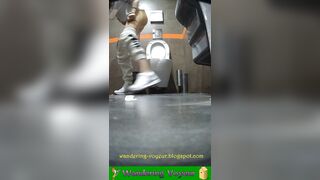 Fortnite girls peeing