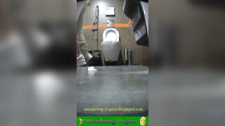Fortnite girls peeing
