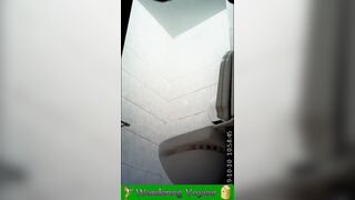 Voyeur tennis toilet