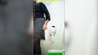 Beautiful pissing porn
