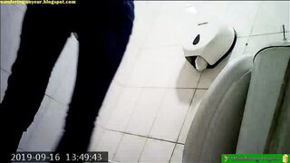 Pissing in leggings porn