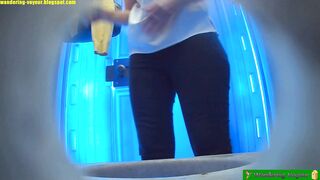 Japan desperate school girls peeing their panties