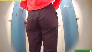 Kids girls peeing