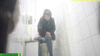 Girl pissing and shitting everywhere porn