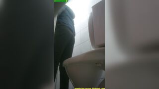 Girl standing pissing porn