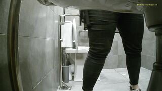 Sexy pissing gif porn