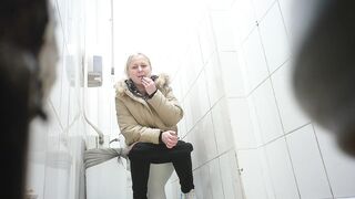 Pissing in elevator porn