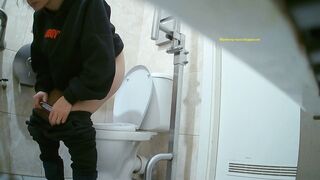Pissing in a model toilet porn