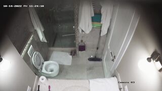 Weman in paties and pissing in car porn