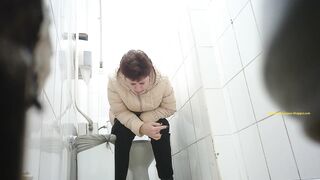 Girl pissing on cock porn