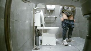Pissing women adult porn