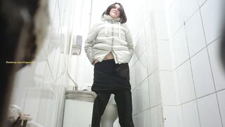 Toilet Voyeur