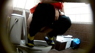Pissing in home bathroom porn
