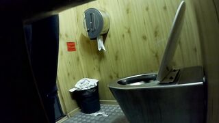 Strppers pissing porn