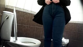 Porn pissing cuming in a condum