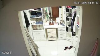Candid voyeur upskirt