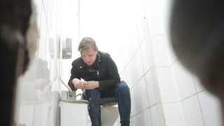Guy pissing inside girl porn