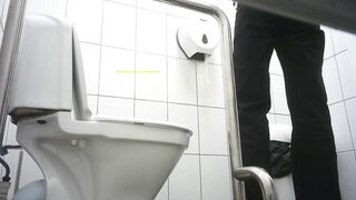 Stereoscoptic pissing porn