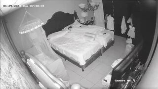 Voyeur handyman caught spying on latinas huge ass while showering