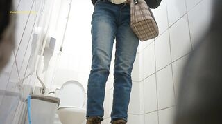 Uncontrollable pissing porn