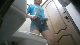 Young dick holder pissing porn videos