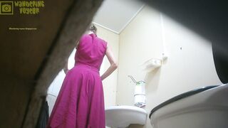 Young porn pissing