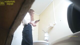 Shemale pissing while riding porn