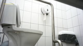 Golfer pissing porn