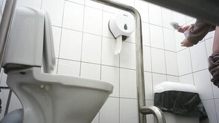 Golfer pissing porn