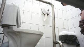 Golfer pissing porn